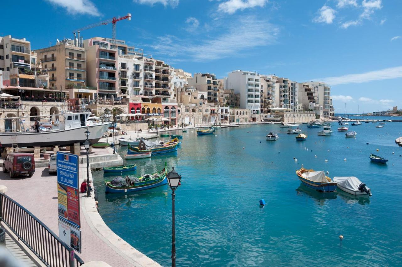 Cosy Apartment Steps To St George'S Bay Saint Julian's Exterior photo